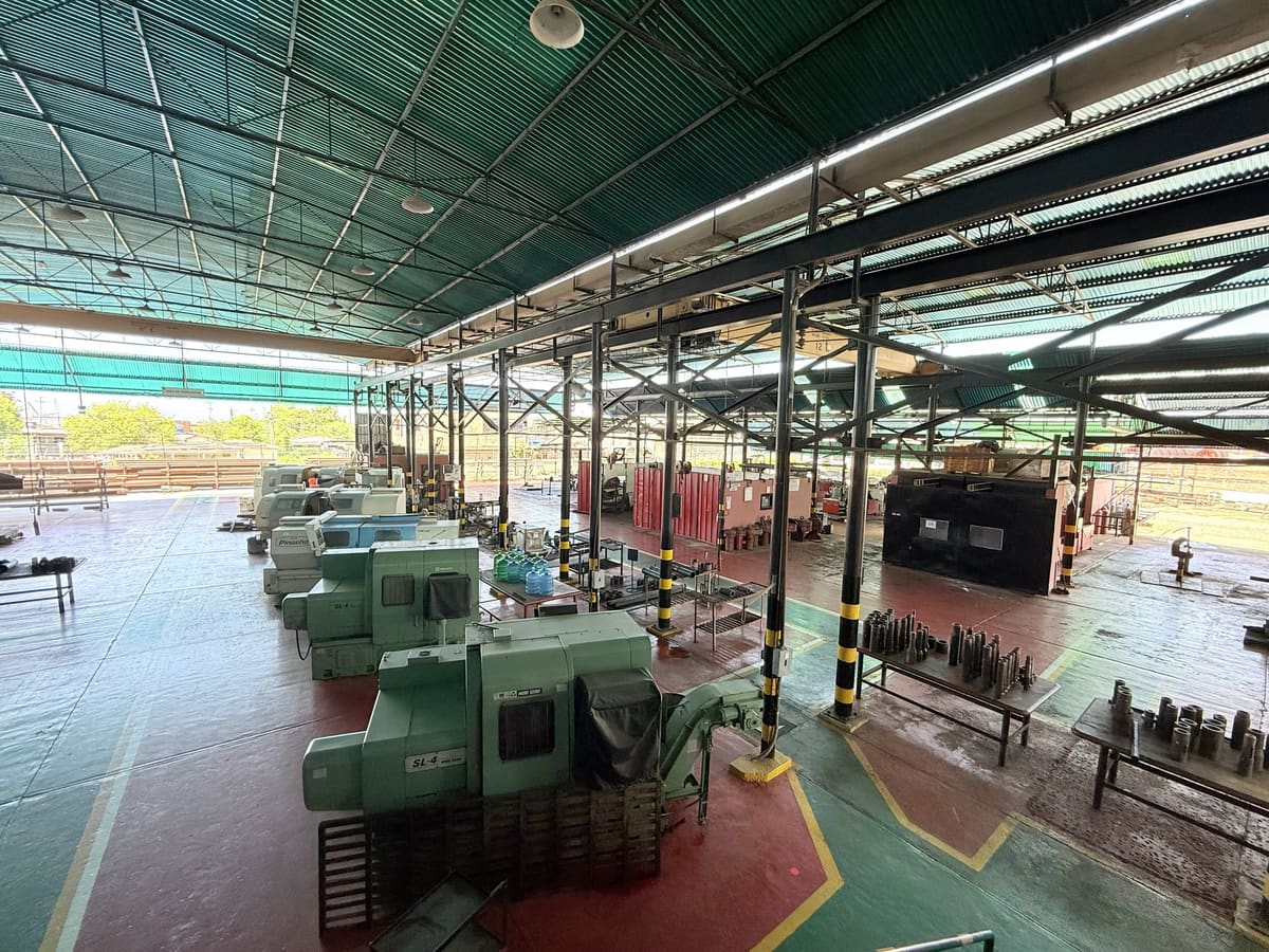 Nave de mecanizado del taller RVF con tornos y centros CNC