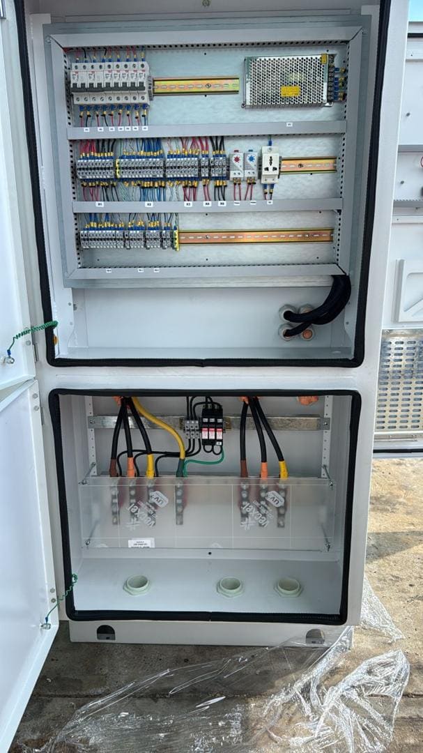 Tablero de control y potencia ensamblado en el taller RVF